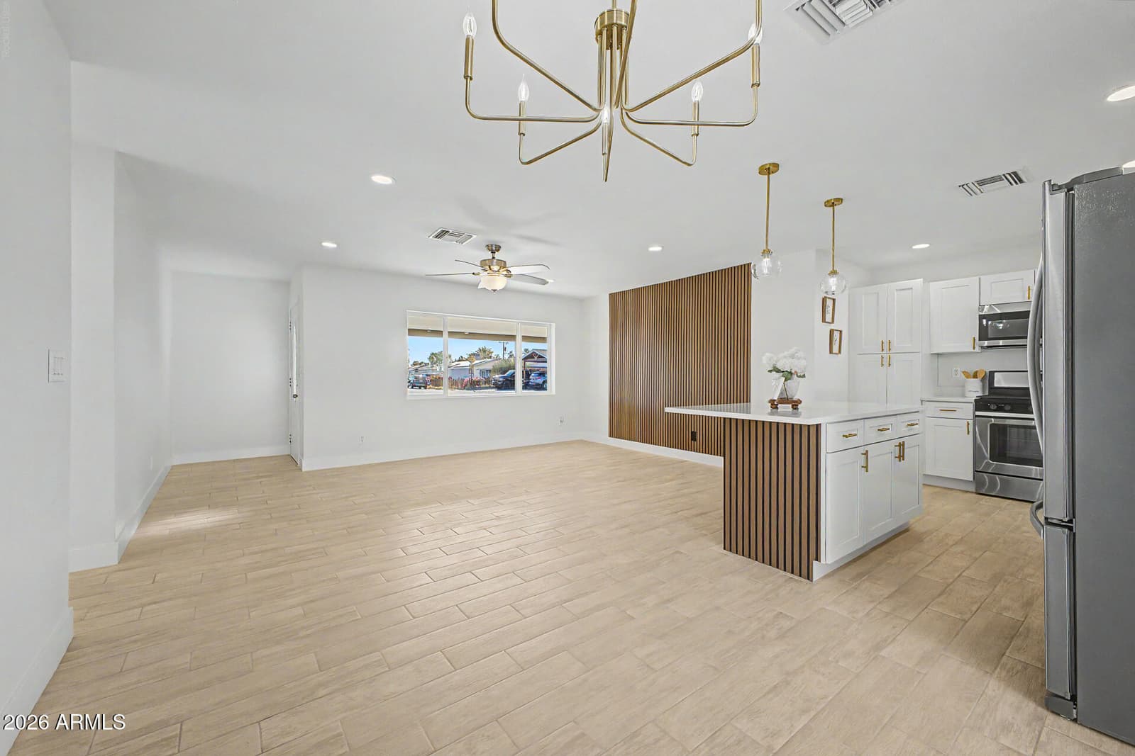 11625 N 20th Avenue, Phoenix, AZ 85029 — photo 11 of 41