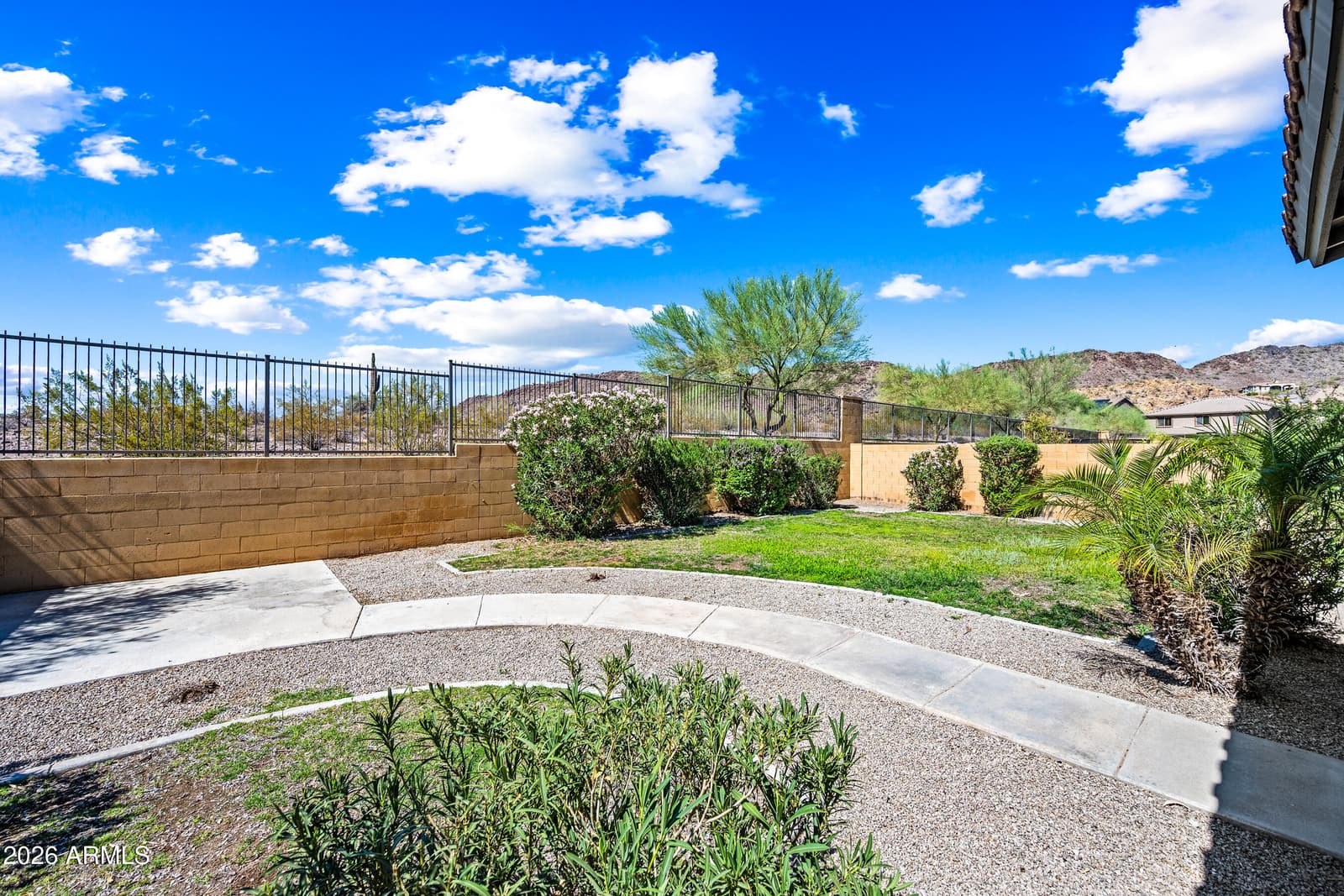 9114 W White Feather Lane, Peoria, AZ 85383 — photo 4 of 39
