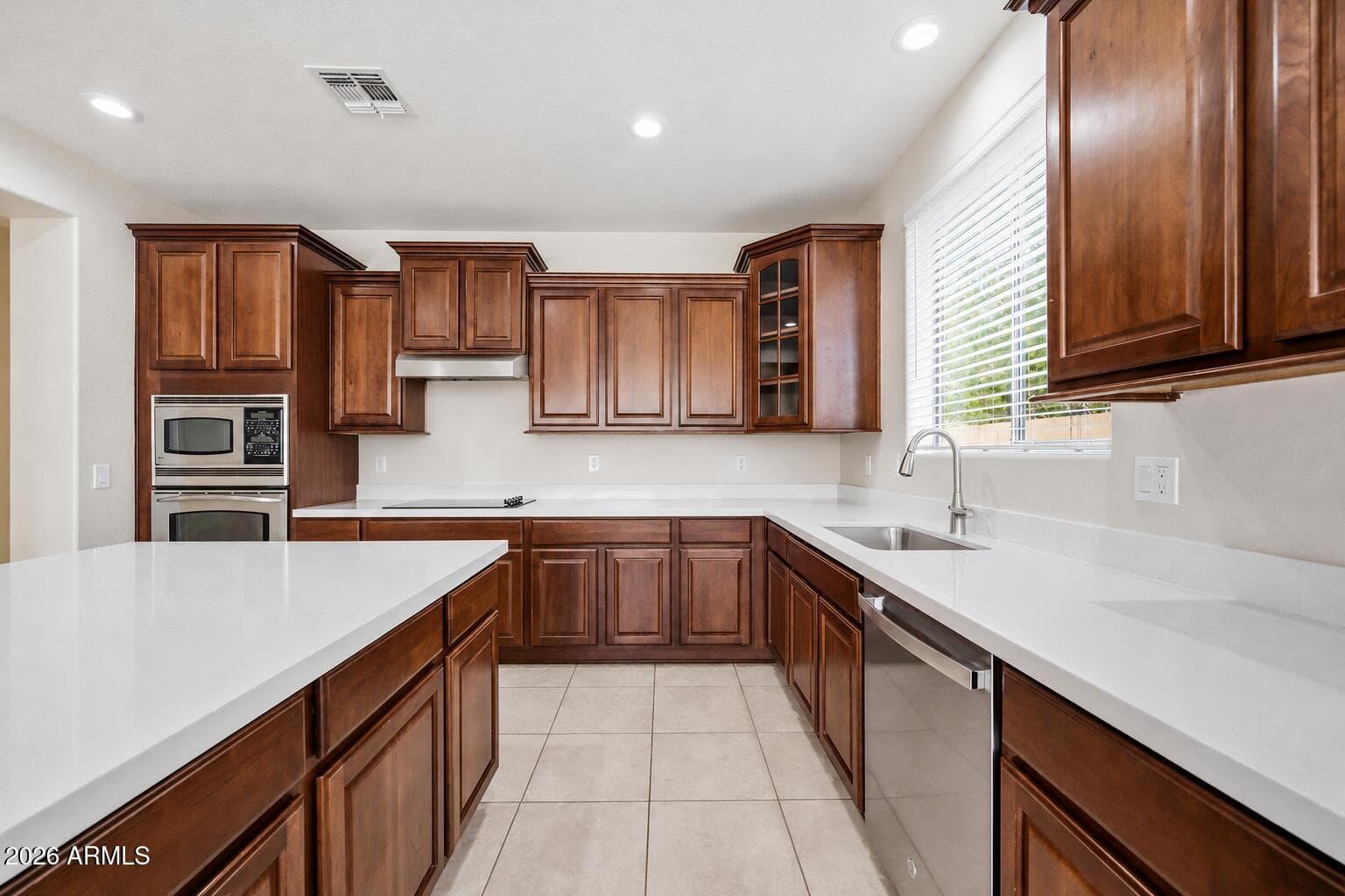 9114 W White Feather Lane, Peoria, AZ 85383 — photo 13 of 39