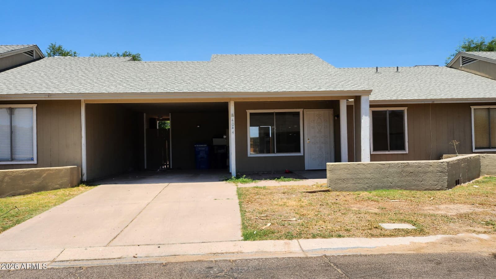 4044 E CARSON Road, Phoenix, AZ 85042 — photo 1 of 7