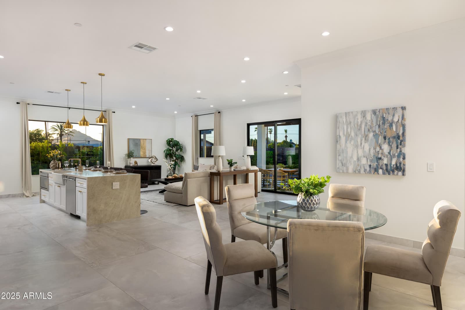 8402 E HEATHERBRAE Drive, Scottsdale, AZ 85251 — photo 10 of 60