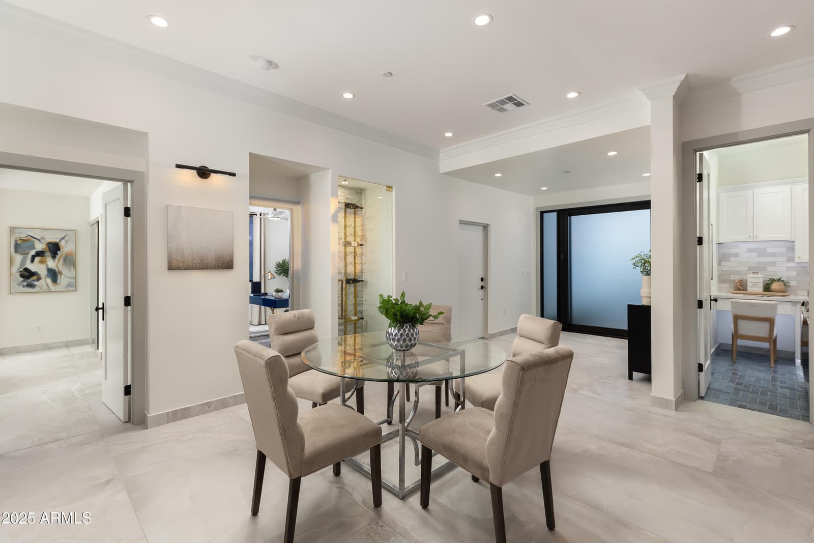 8402 E HEATHERBRAE Drive, Scottsdale, AZ 85251 — photo 11 of 60