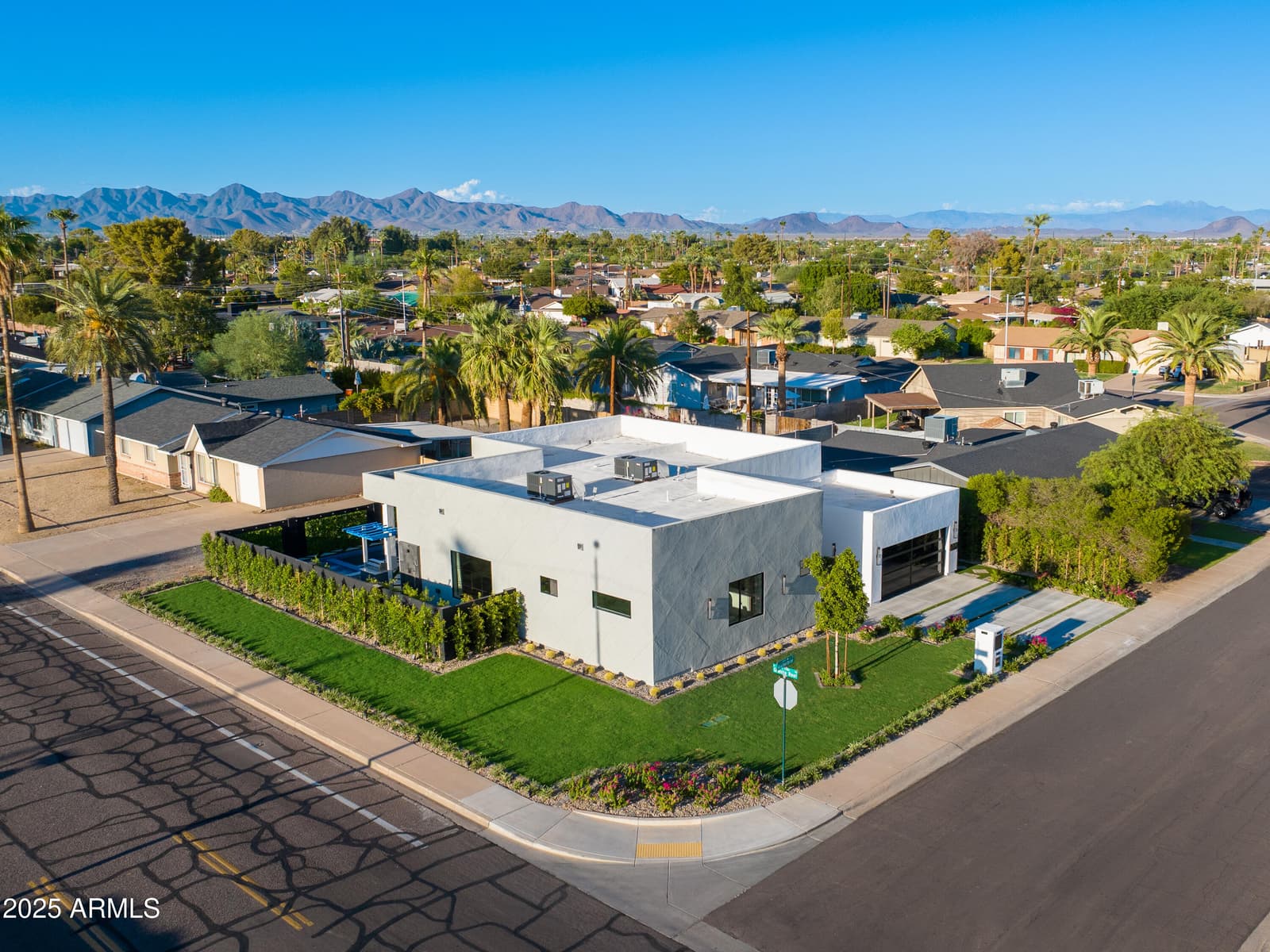 8402 E HEATHERBRAE Drive, Scottsdale, AZ 85251 — photo 55 of 60