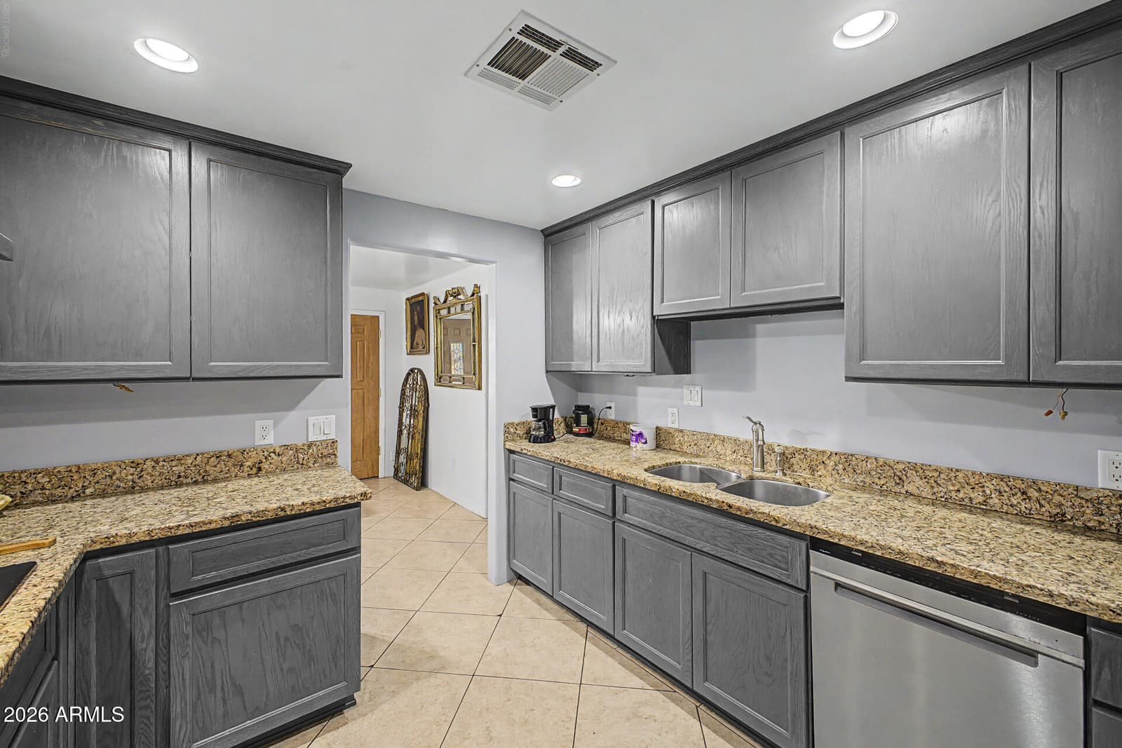 1229 E MERCER Lane, Phoenix, AZ 85020 — photo 14 of 32