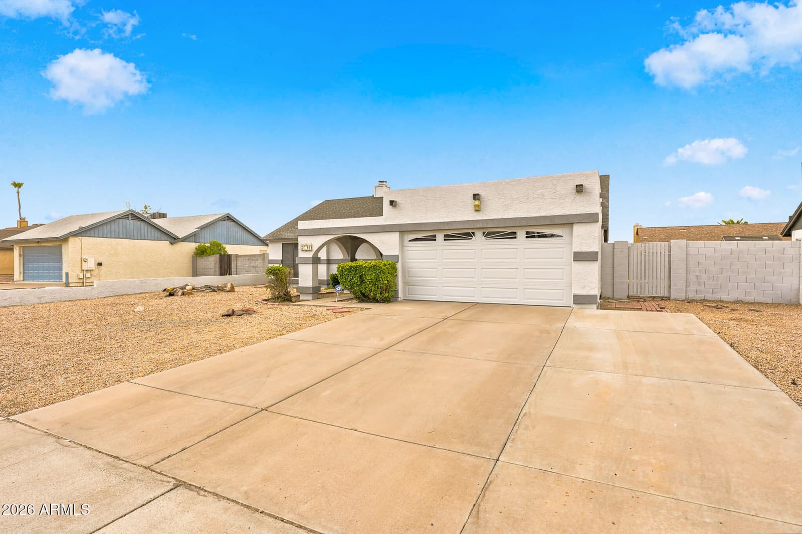 7241 W LAUREL Lane, Peoria, AZ 85345 — photo 6 of 37