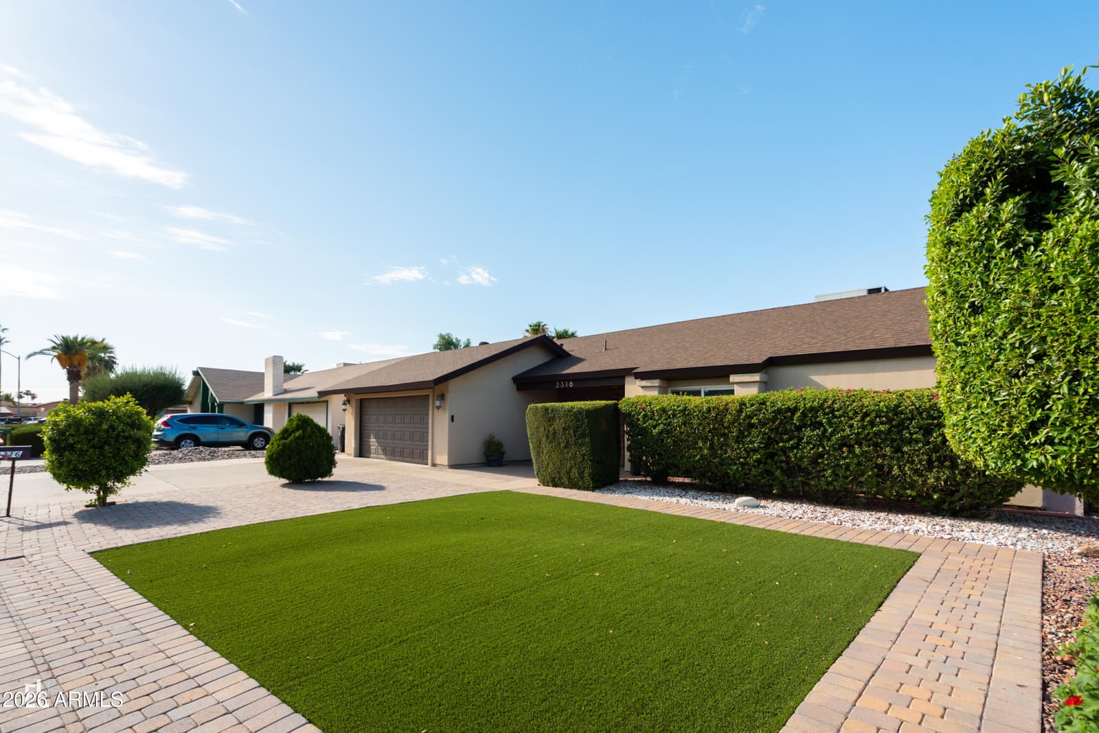 2316 W PORT ROYALE Lane, Phoenix, AZ 85023 — photo 3 of 29
