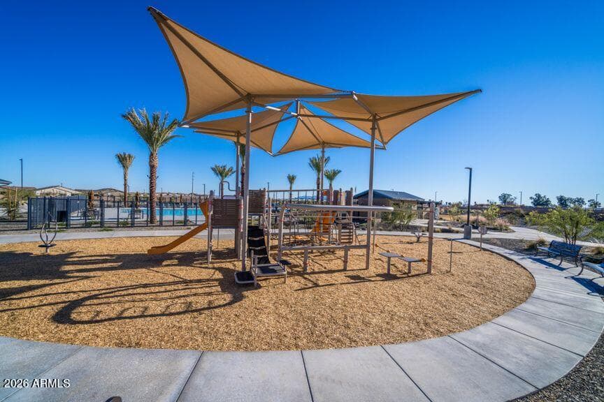11256 N 169TH Drive, Surprise, AZ 85388 — photo 13 of 21
