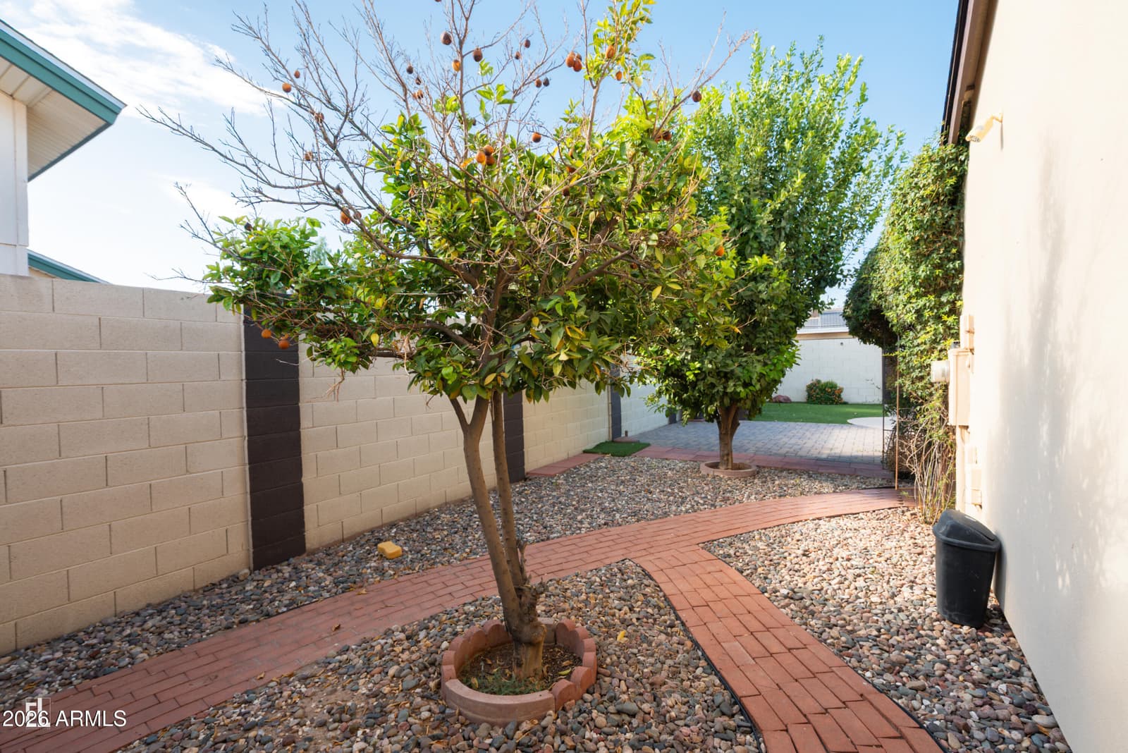 2316 W PORT ROYALE Lane, Phoenix, AZ 85023 — photo 27 of 29