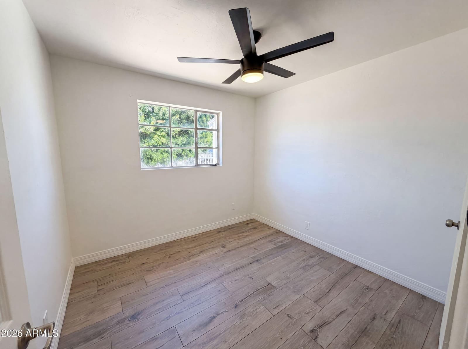 4505 W Clarendon Avenue, Phoenix, AZ 85031 — photo 9 of 20