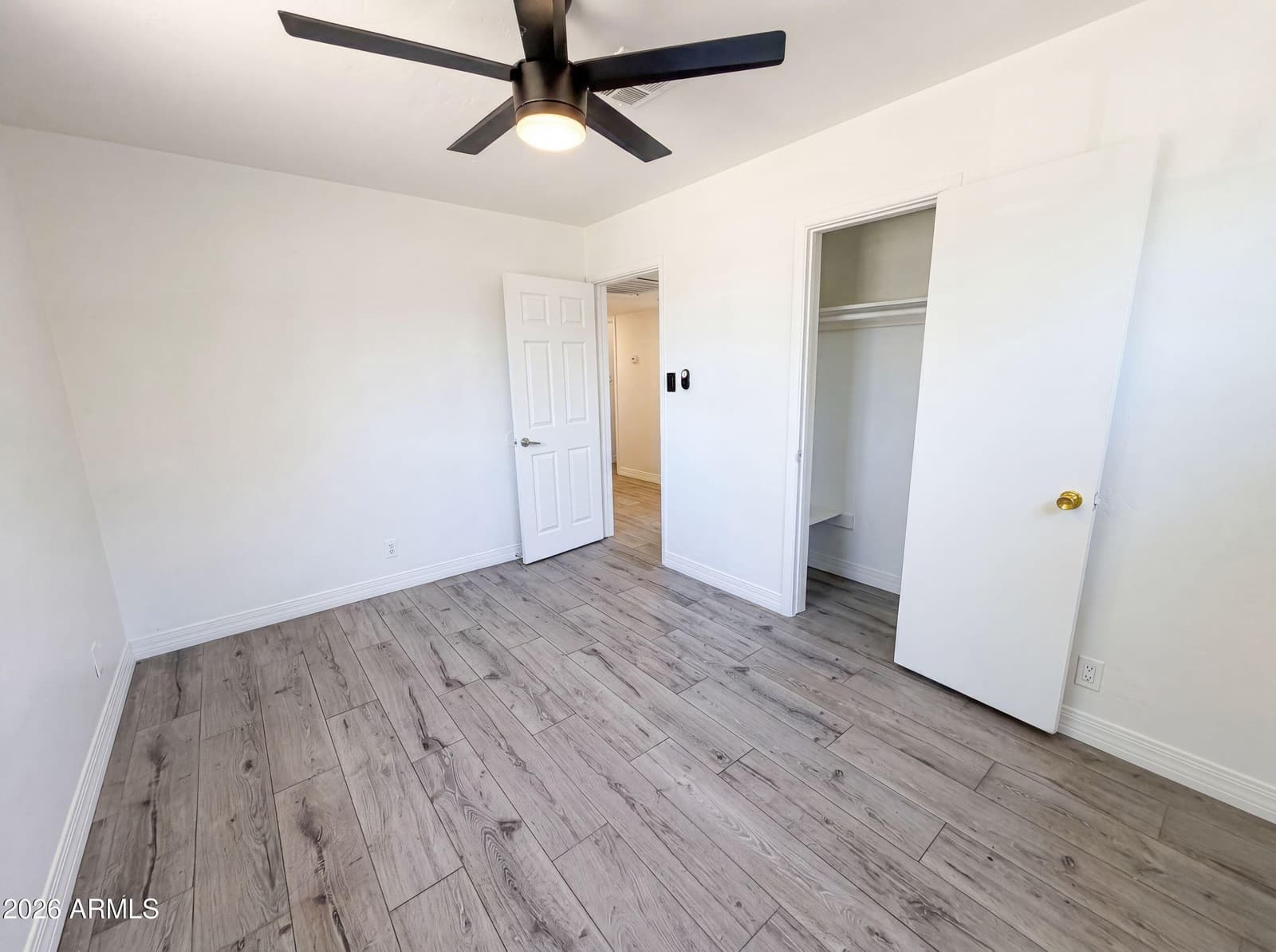 4505 W Clarendon Avenue, Phoenix, AZ 85031 — photo 11 of 20