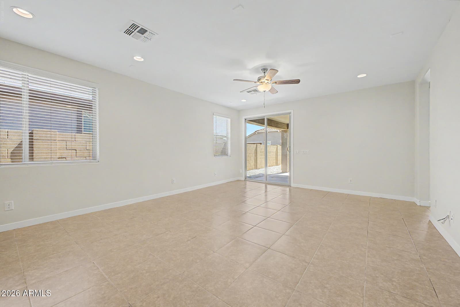 3737 S 64TH Lane, Phoenix, AZ 85043 — photo 7 of 35