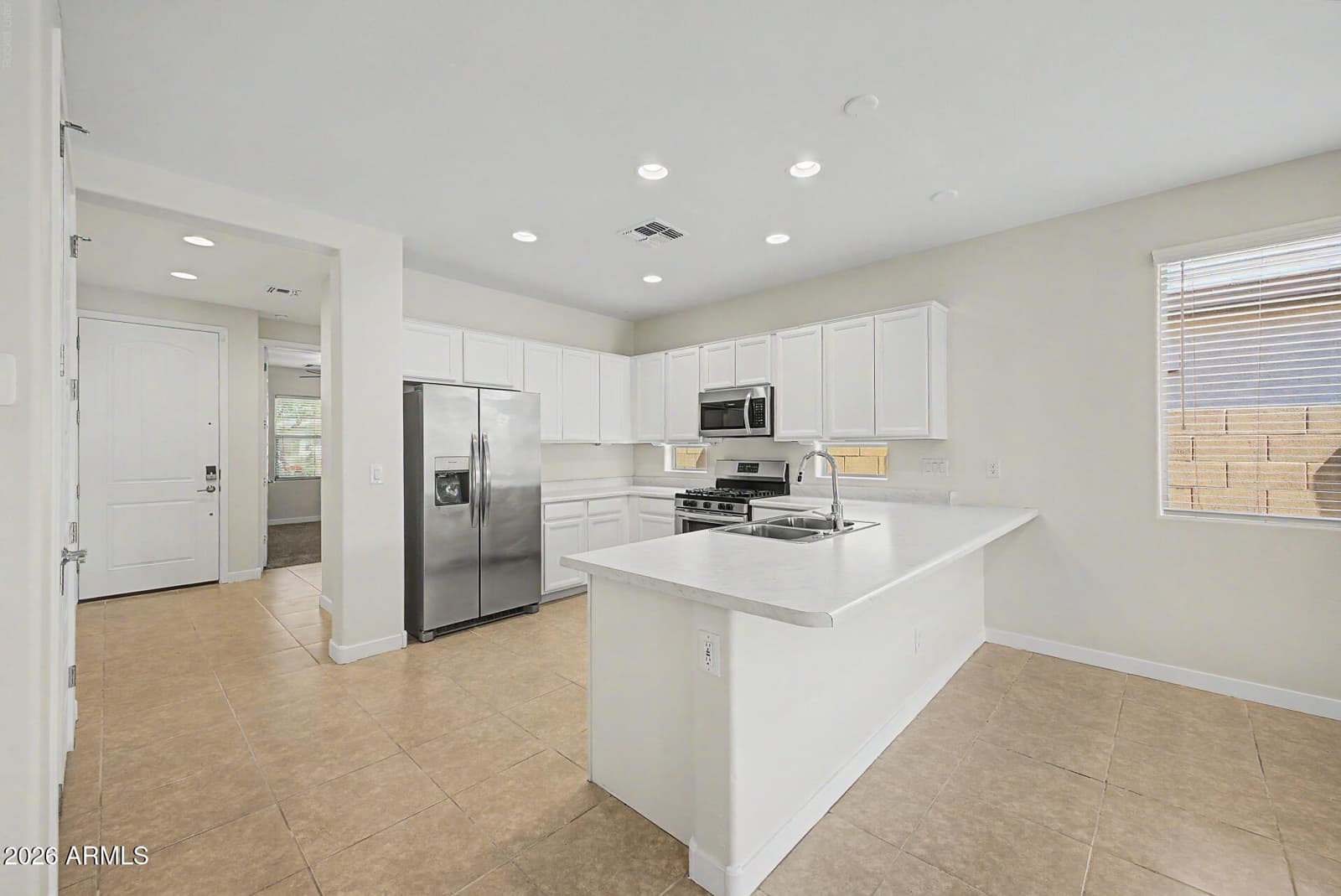 3737 S 64TH Lane, Phoenix, AZ 85043 — photo 10 of 35
