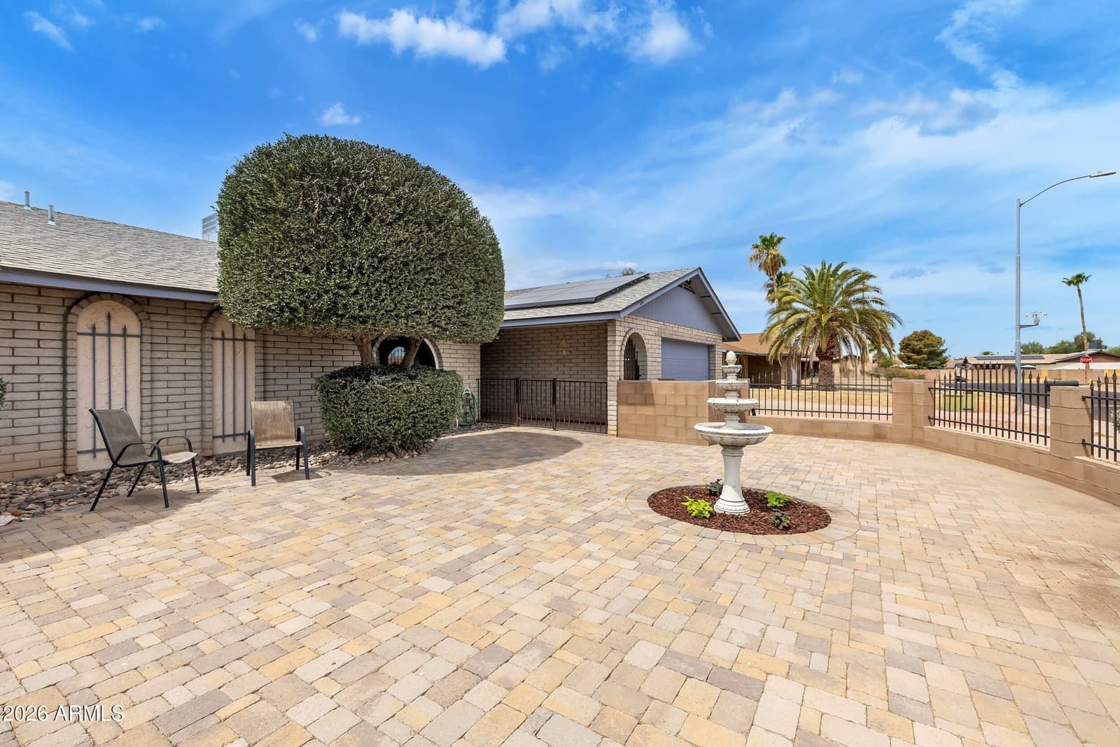 3833 W PHELPS Road, Phoenix, AZ 85053 — photo 10 of 56