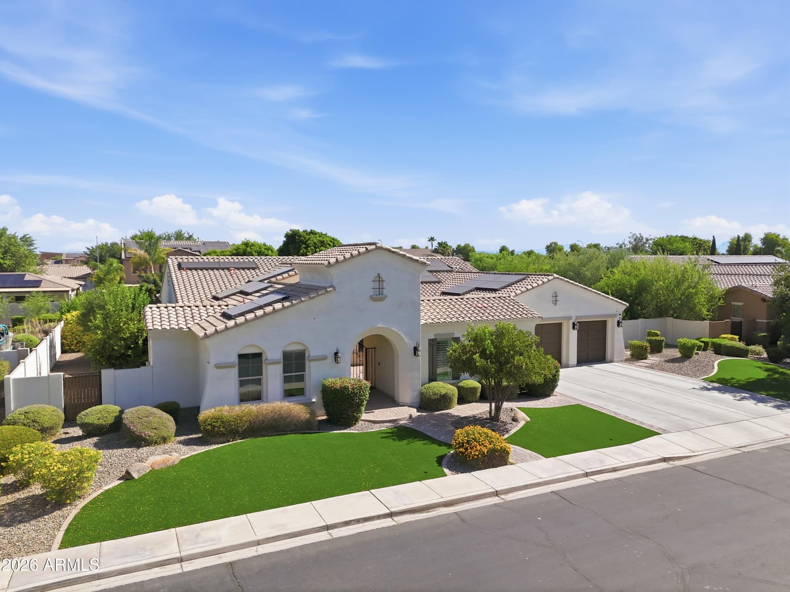 3420 E LYNX Place, Chandler, AZ 85249 — photo 3 of 34