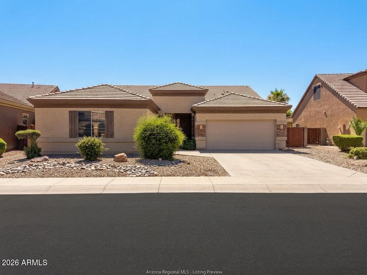 2395 S WHETSTONE Place, Chandler, AZ 85286 — photo 2 of 17