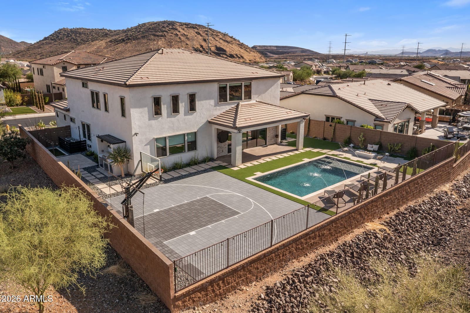 2110 E FALLEN LEAF Lane, Phoenix, AZ 85024 — photo 14 of 61