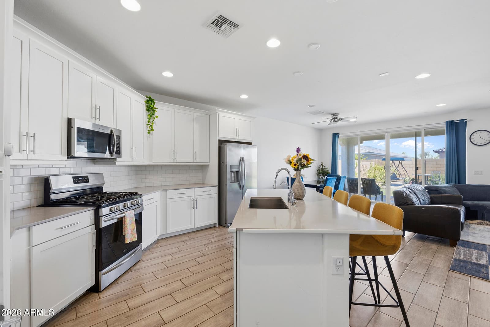 2300 E RIDGEWOOD Lane, Gilbert, AZ 85298
