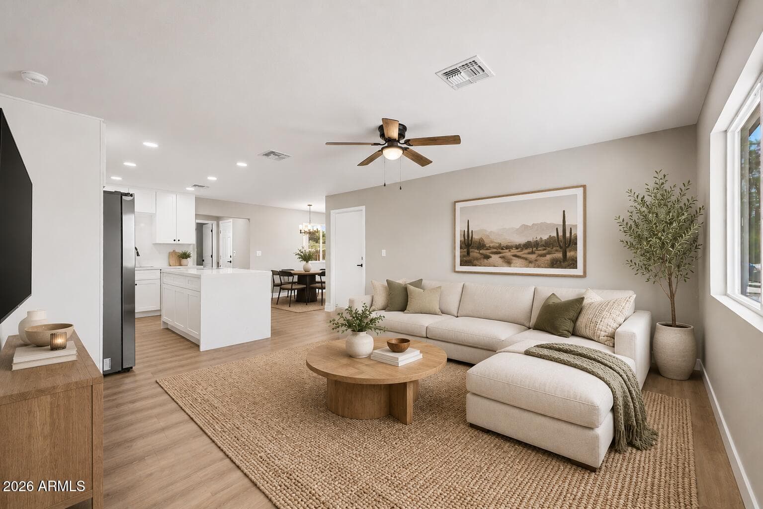 641 W EMERALD Avenue, Mesa, AZ 85210