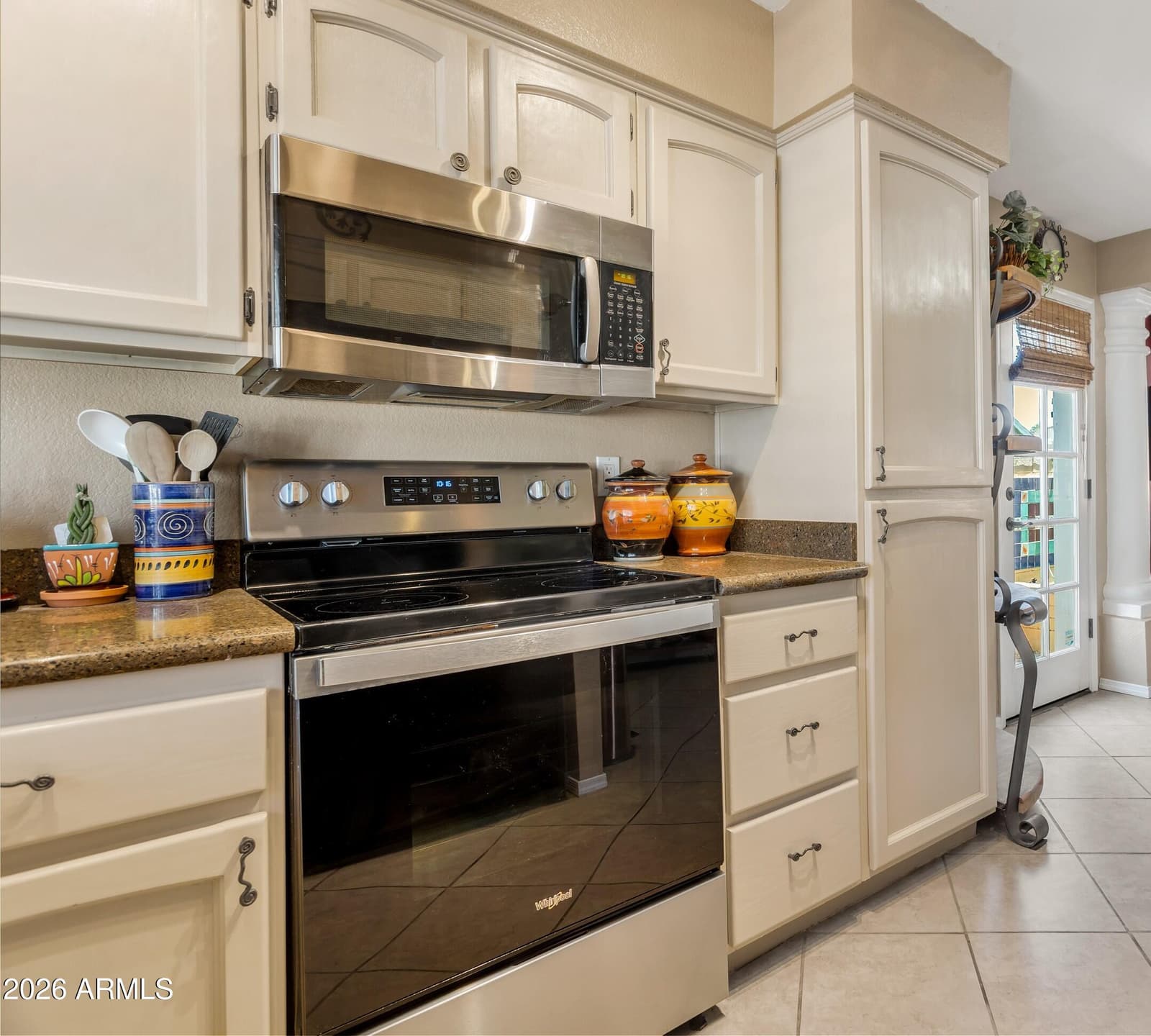 911 E ANNETTE Drive, Phoenix, AZ 85022 — photo 12 of 40