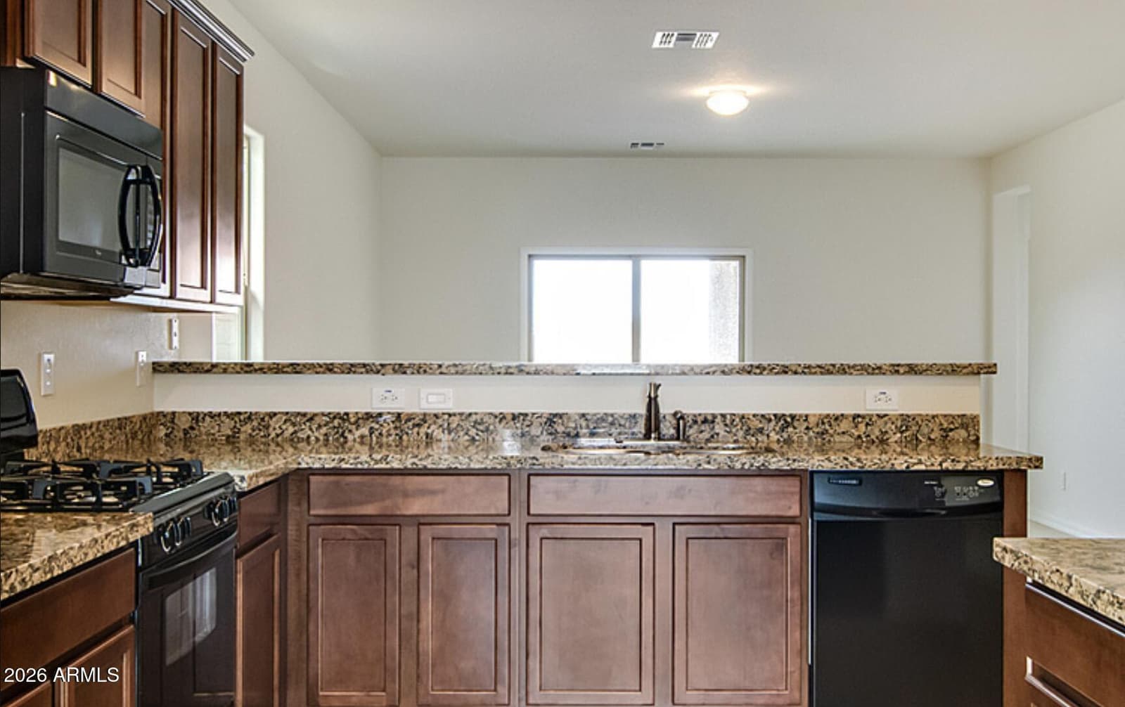 18746 N LARIAT Road, Maricopa, AZ 85138 — photo 3 of 7