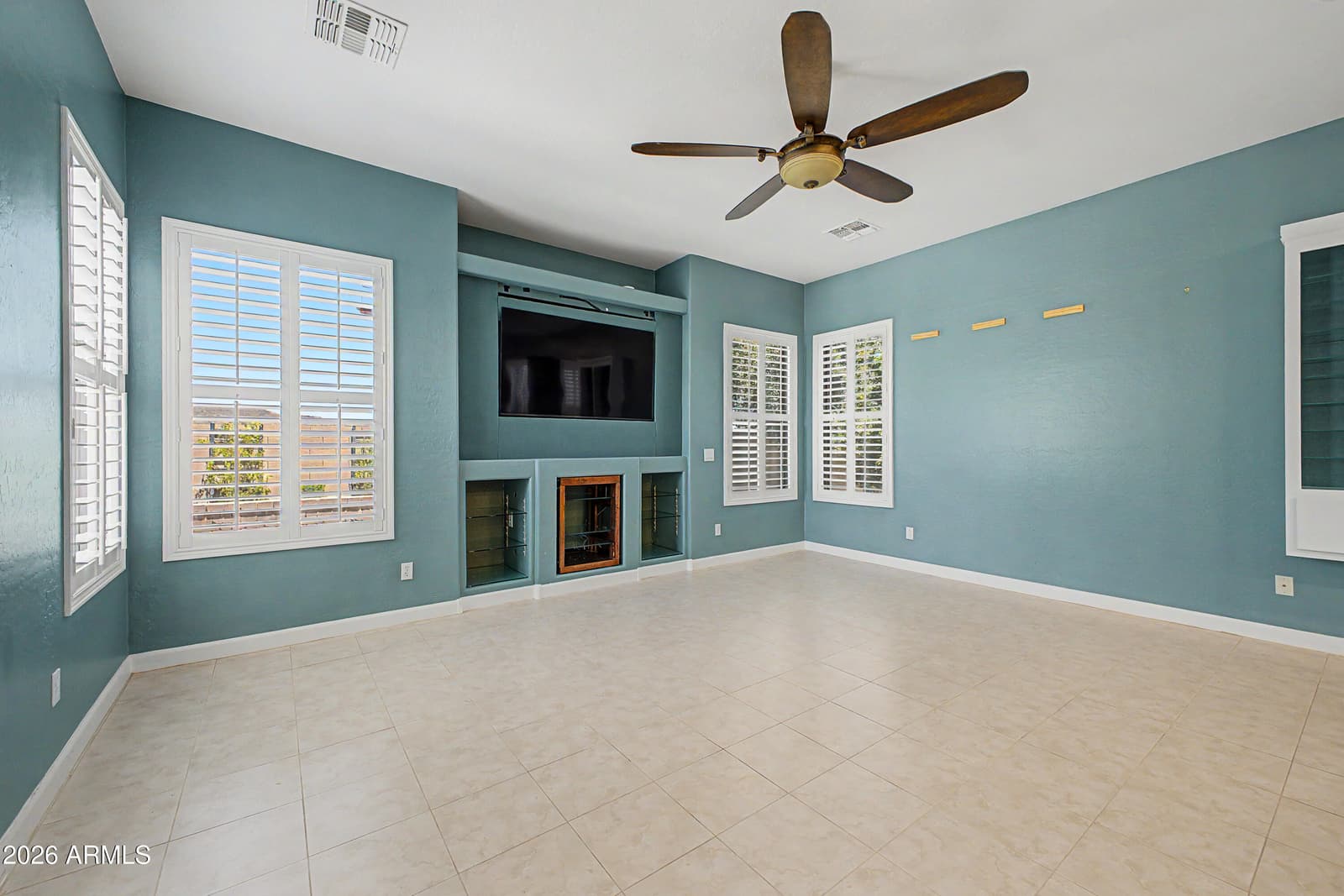 33317 N 21ST Drive, Phoenix, AZ 85085 — photo 14 of 49