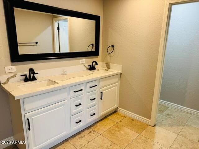 5320 E THOMAS Road, Phoenix, AZ 85018 — photo 12 of 28