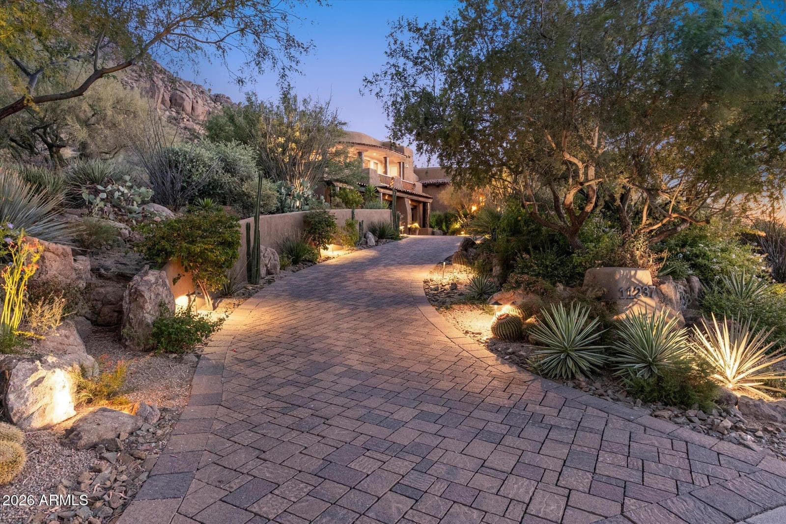 11237 E TROON MOUNTAIN Drive, Scottsdale, AZ 85255 — photo 10 of 72