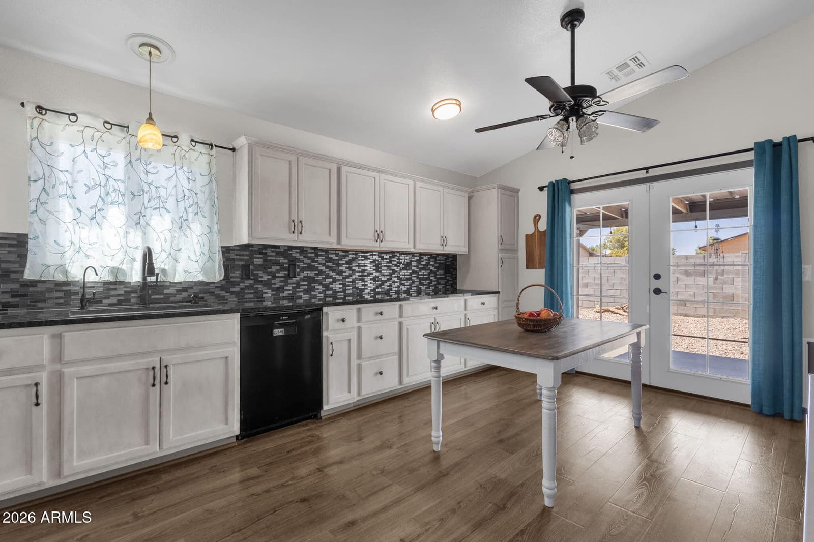 11452 W OBREGON Drive, Arizona City, AZ 85123 — photo 8 of 36