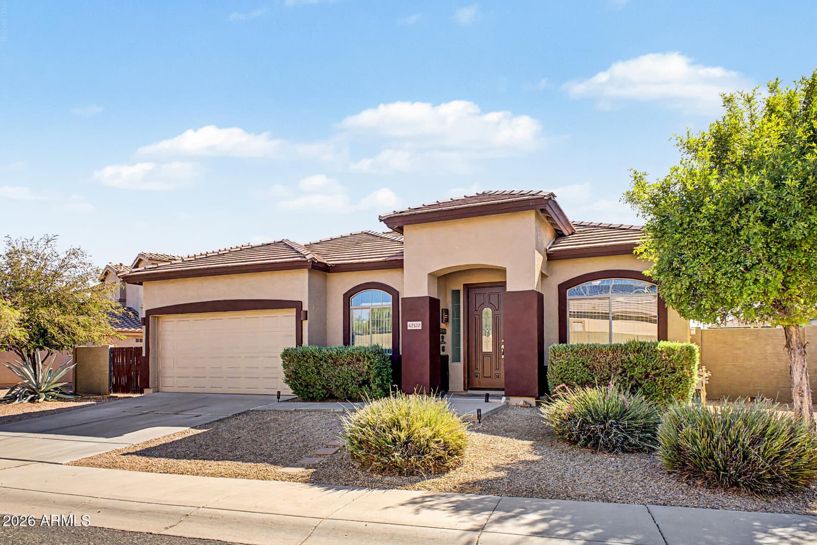 42122 N 46TH Drive, Phoenix, AZ 85086 — photo 3 of 62