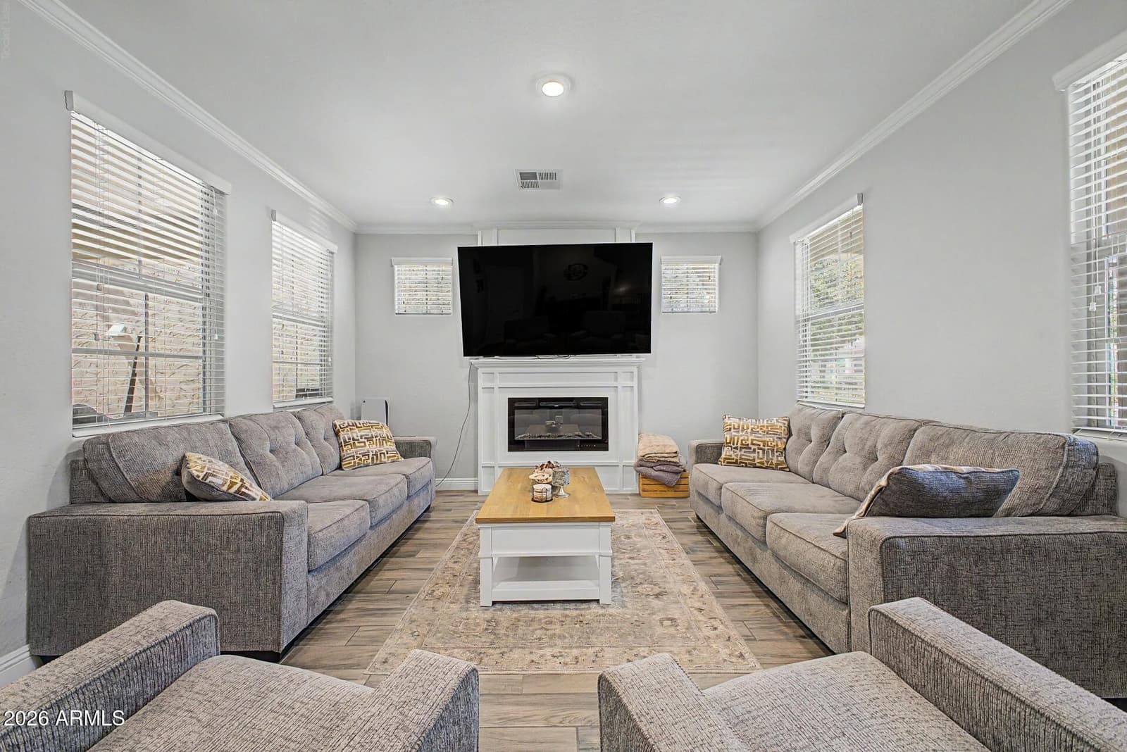 258 N SUNRISE, Mesa, AZ 85207 — photo 3 of 23