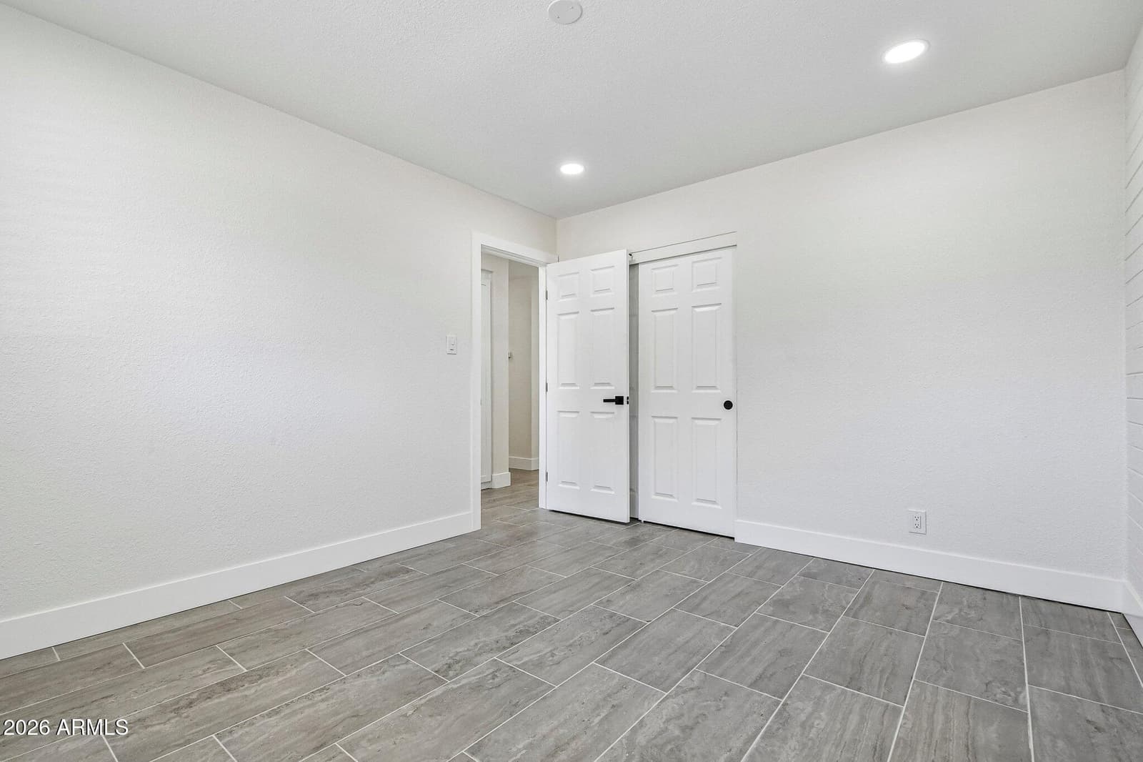10258 N 18th Avenue, Phoenix, AZ 85021 — photo 12 of 24