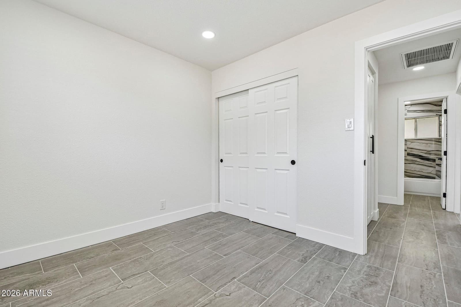 10258 N 18th Avenue, Phoenix, AZ 85021 — photo 13 of 24