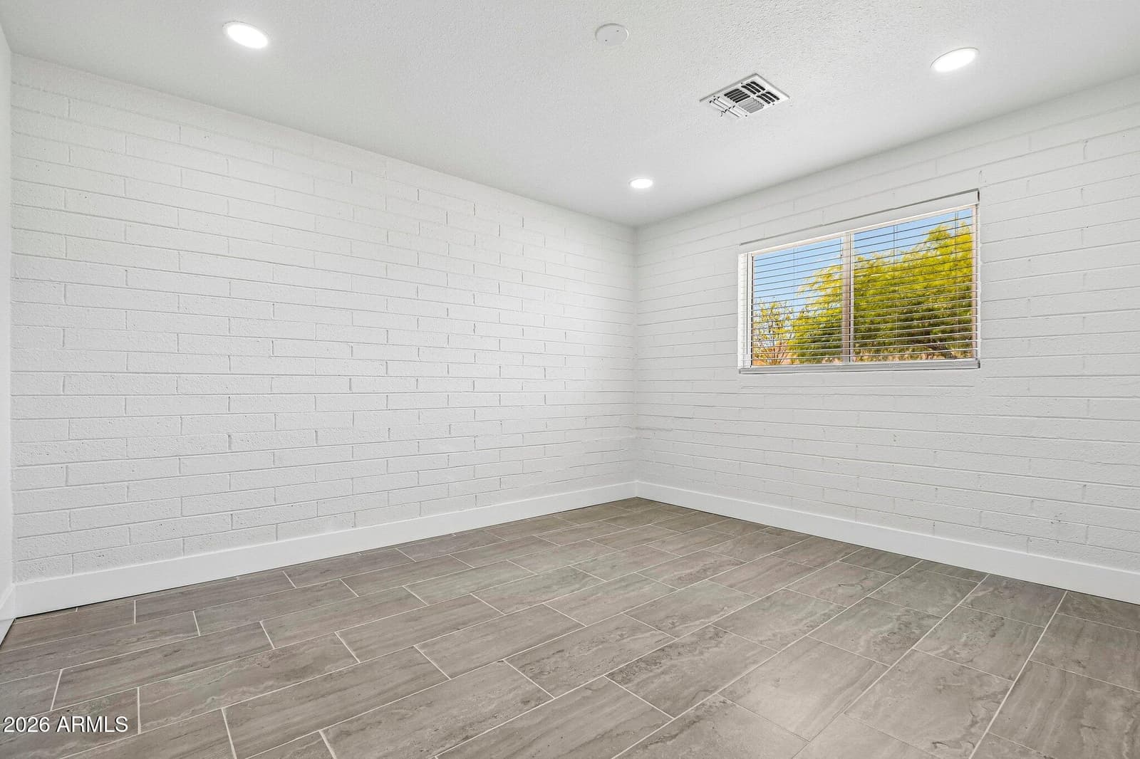 10258 N 18th Avenue, Phoenix, AZ 85021 — photo 15 of 24