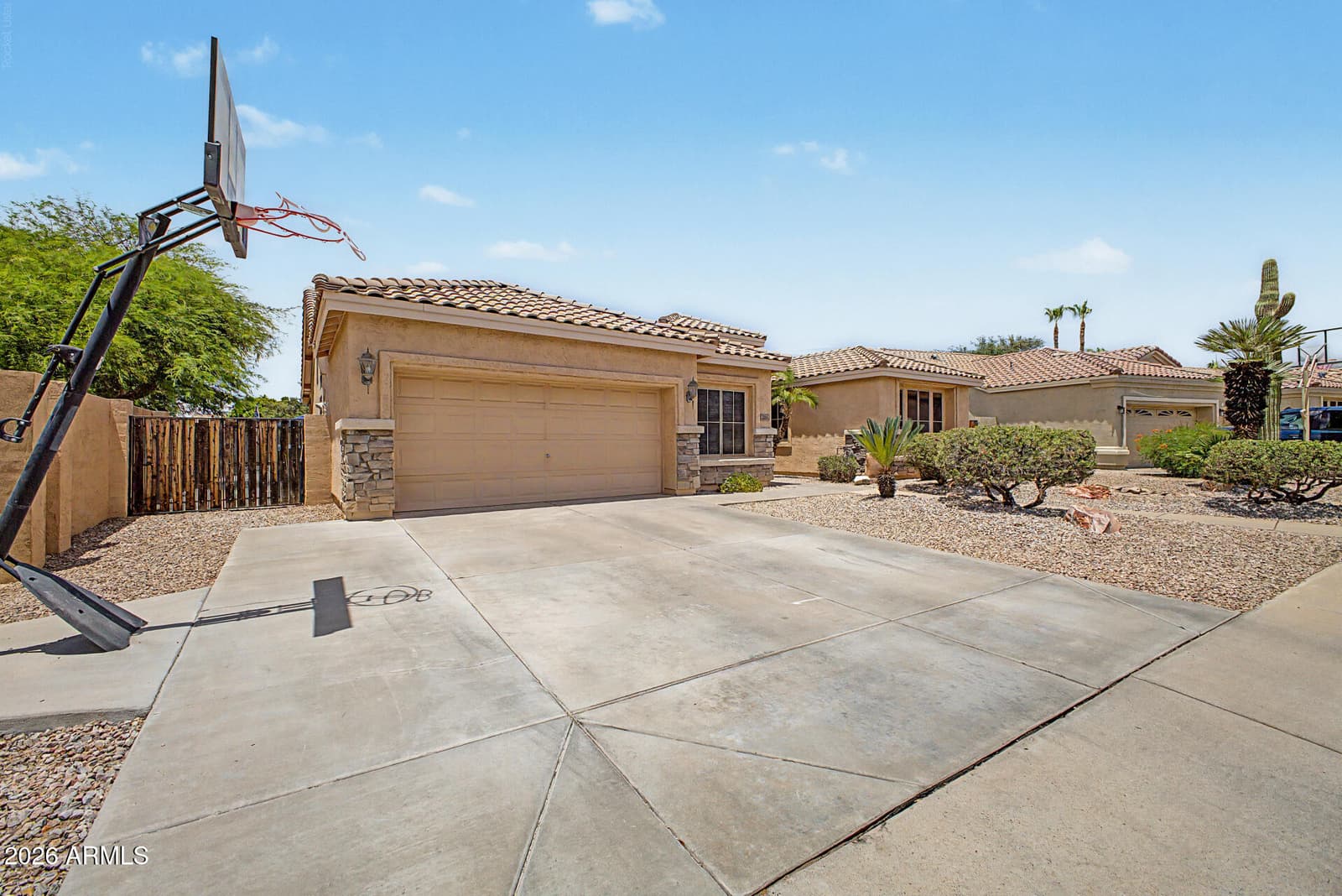 250 S GIBSON Street, Gilbert, AZ 85296 — photo 3 of 50