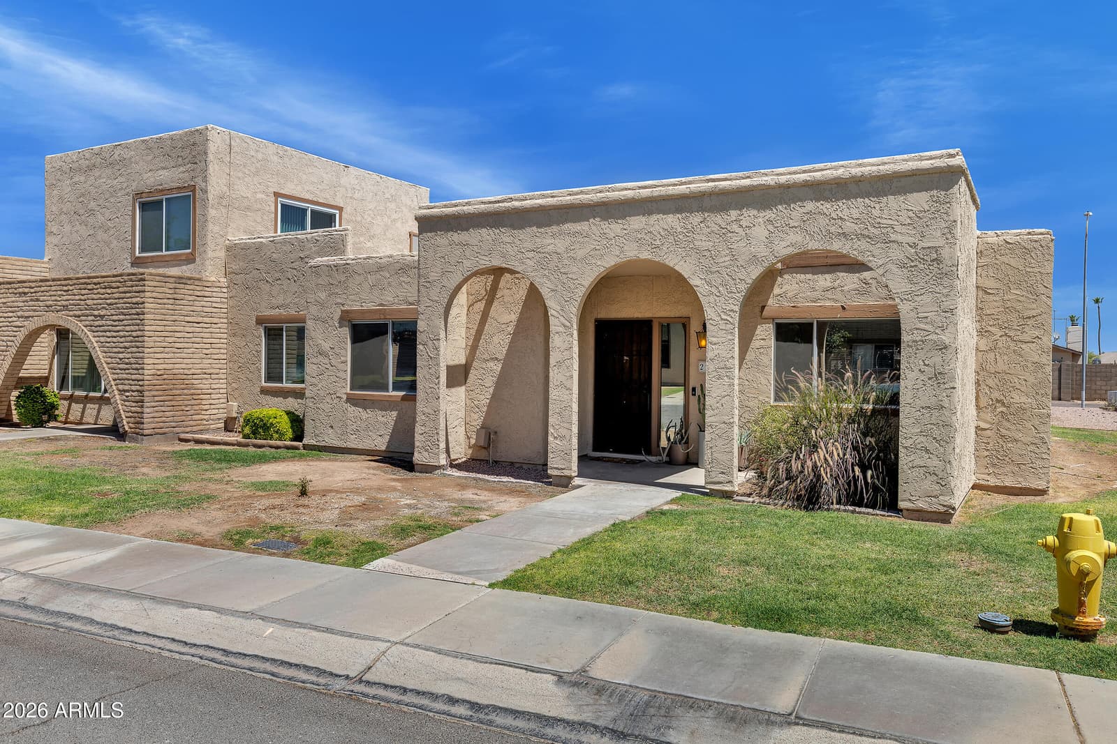 2170 E MINTON Drive, Tempe, AZ 85282 — photo 3 of 33
