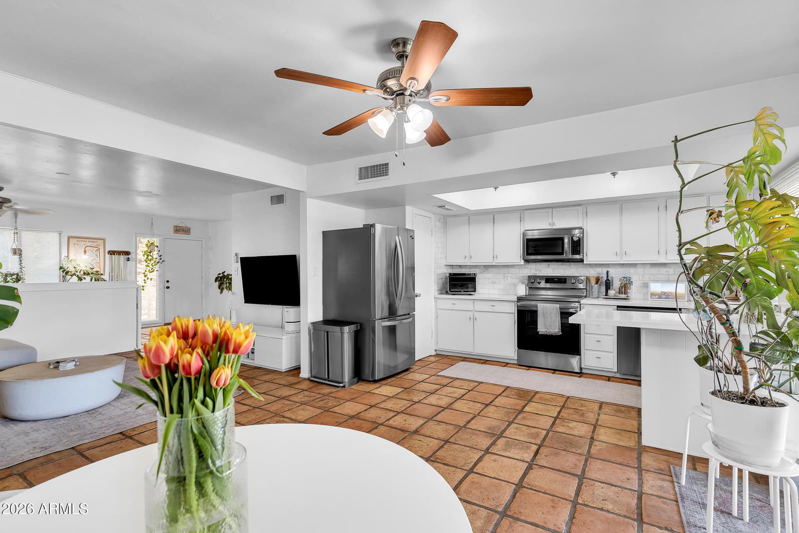 2170 E MINTON Drive, Tempe, AZ 85282 — photo 16 of 33