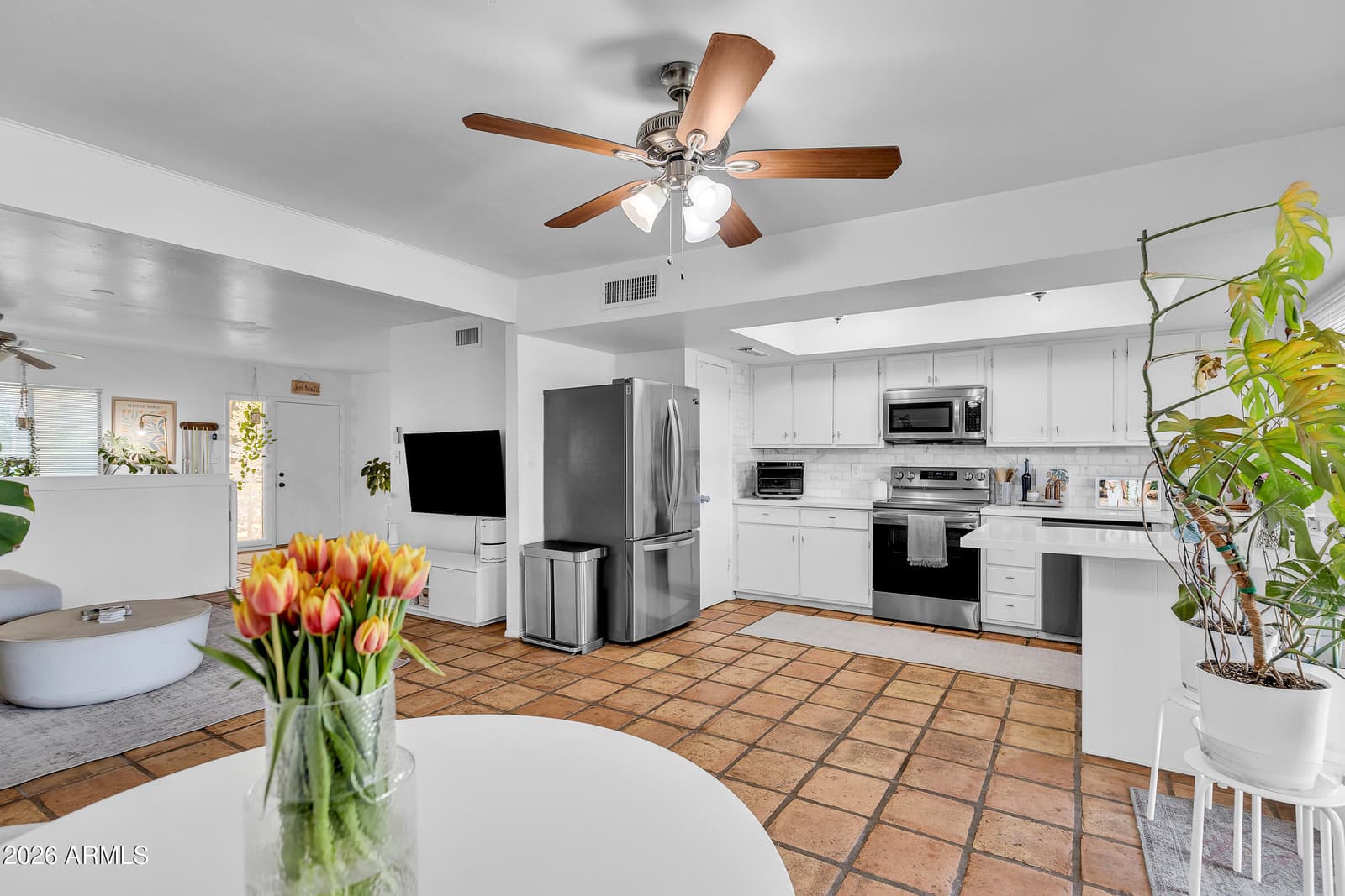2170 E MINTON Drive, Tempe, AZ 85282 — photo 17 of 33