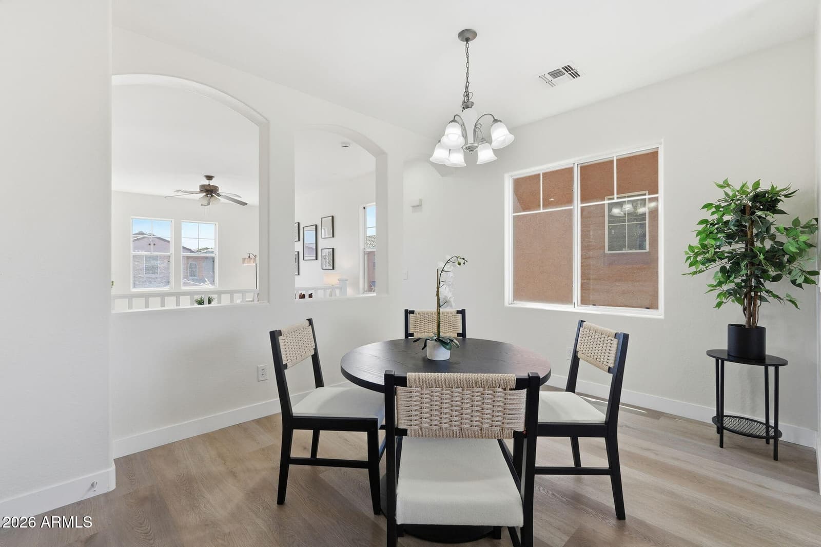2016 N 78TH Avenue, Phoenix, AZ 85035 — photo 13 of 37