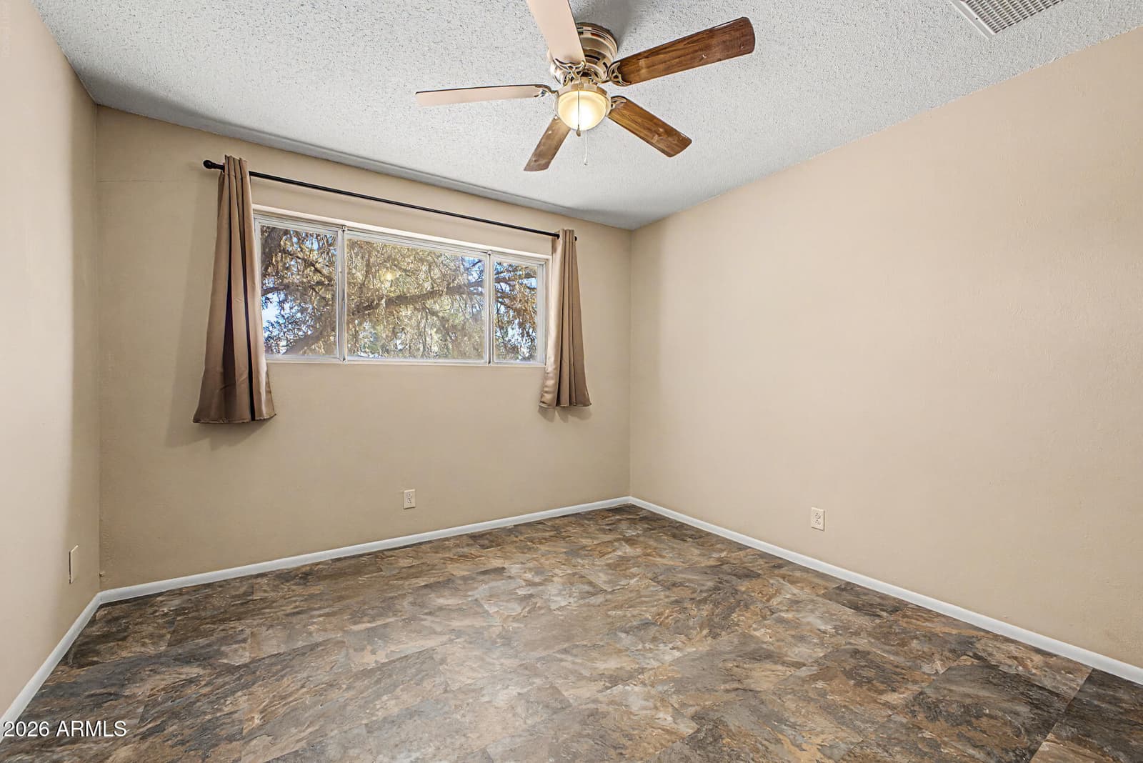 3328 W Bloomfield Road, Phoenix, AZ 85029 — photo 9 of 13