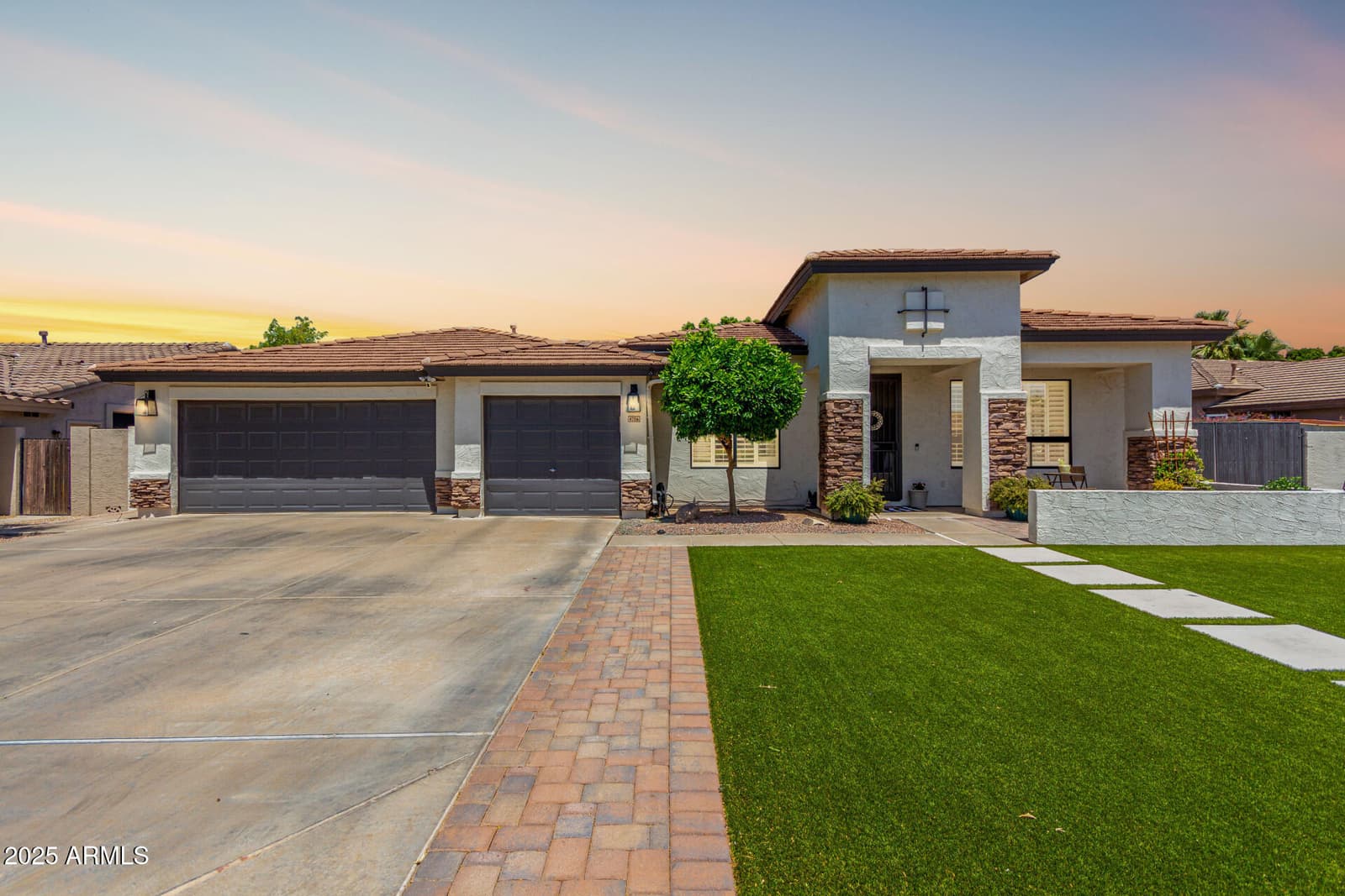 4706 E DES MOINES Street, Mesa, AZ 85205 — photo 1 of 90