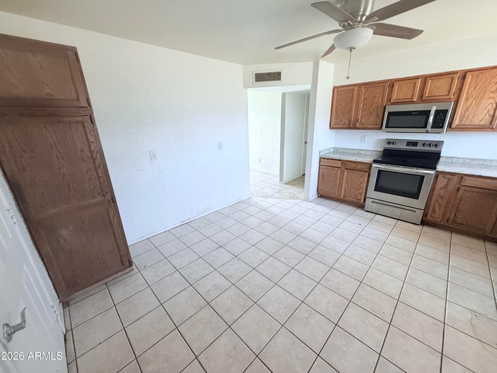 13216 W Tuckey Lane, Glendale, AZ 85307 — photo 9 of 31