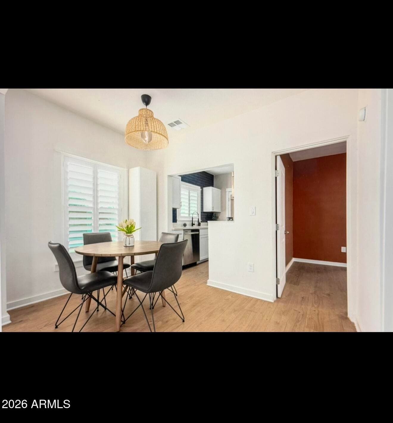 809 N 11TH Avenue, Phoenix, AZ 85007 — photo 4 of 8