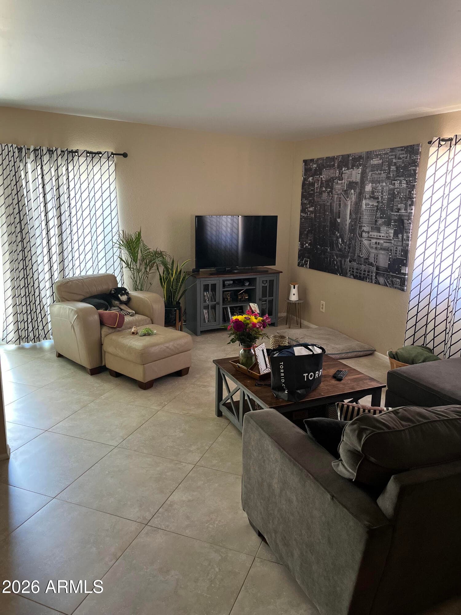 803 E COCHISE Drive, Phoenix, AZ 85020 — photo 3 of 12