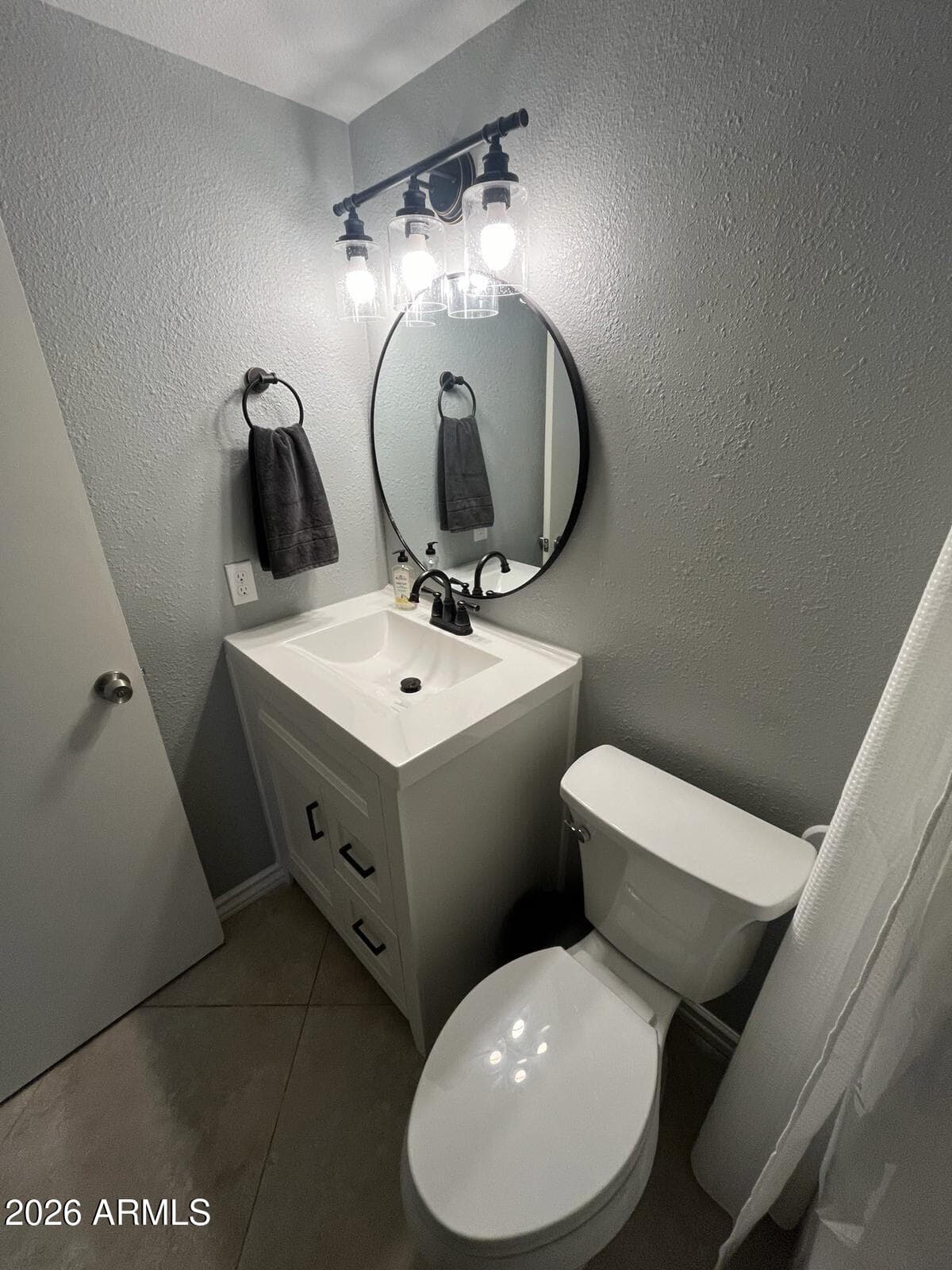 803 E COCHISE Drive, Phoenix, AZ 85020 — photo 8 of 12