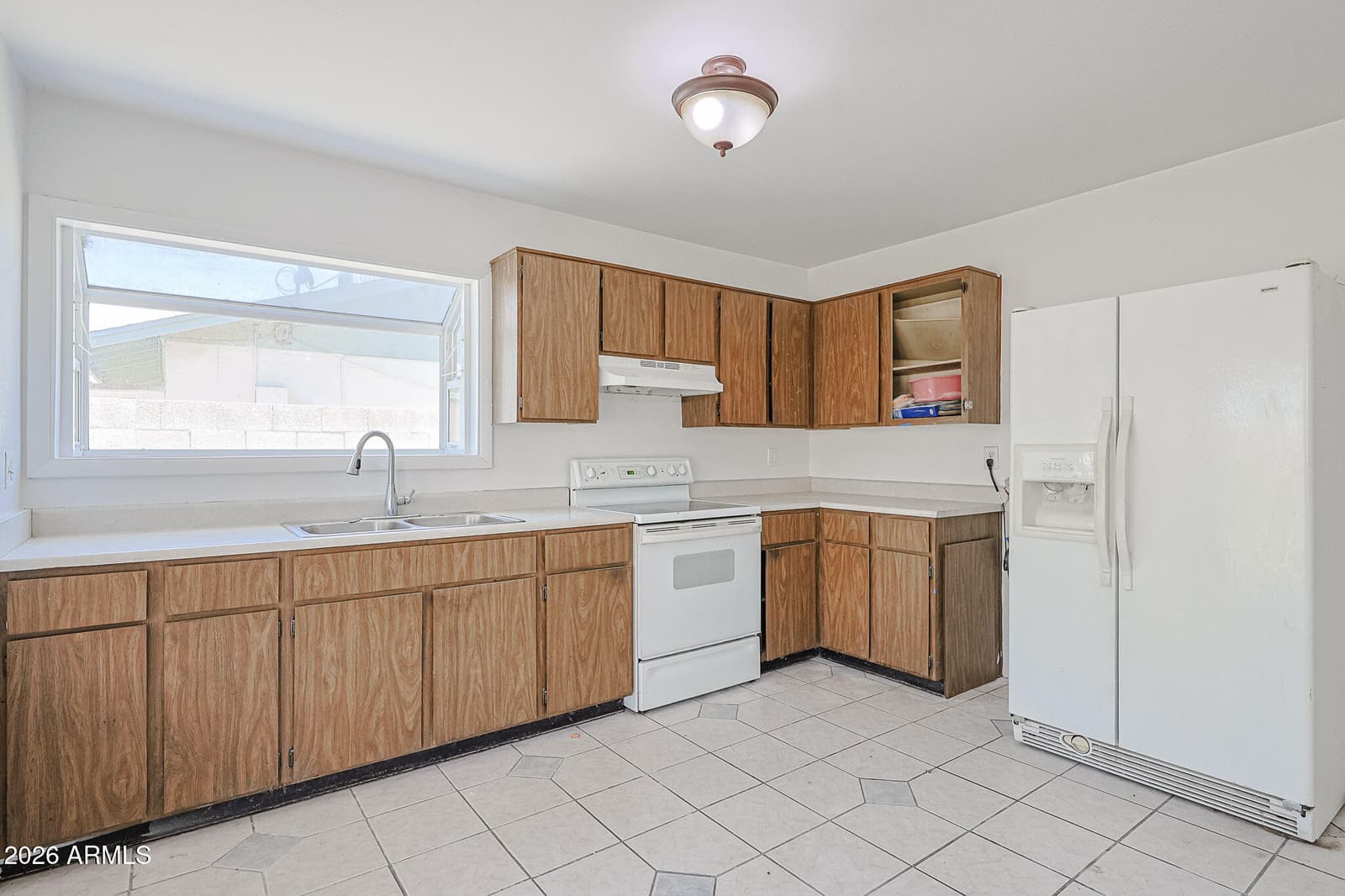 4532 W MONTEBELLO Avenue, Glendale, AZ 85301 — photo 8 of 24