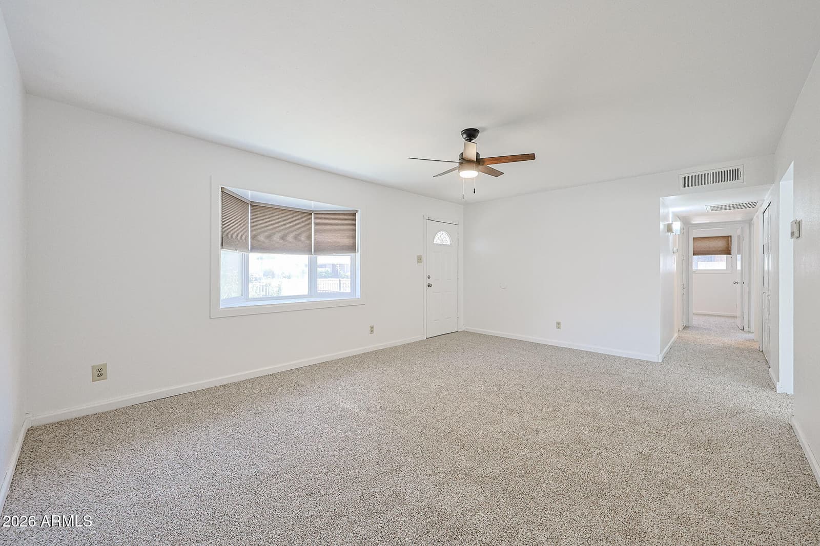 4532 W MONTEBELLO Avenue, Glendale, AZ 85301 — photo 4 of 24