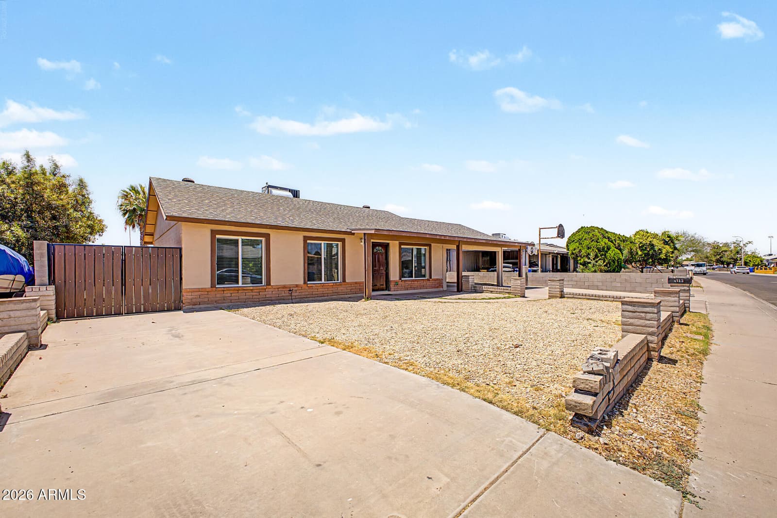 4123 W Holly Street, Phoenix, AZ 85009 — photo 4 of 36
