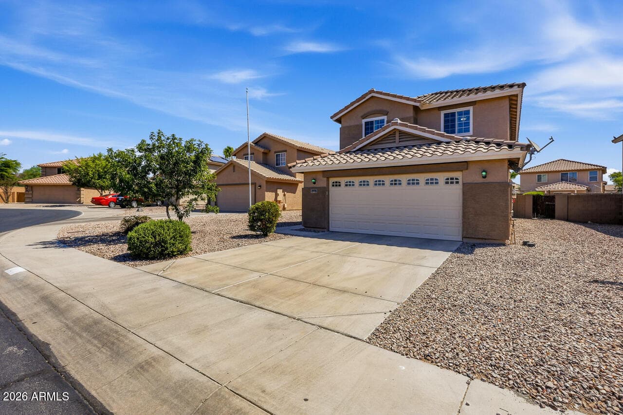 1059 S 226TH Drive, Buckeye, AZ 85326 — photo 14 of 79