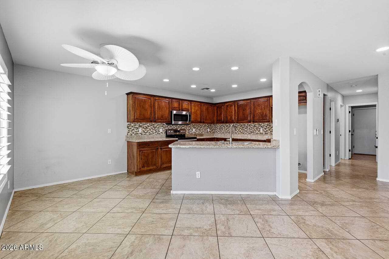 1059 S 226TH Drive, Buckeye, AZ 85326 — photo 3 of 79