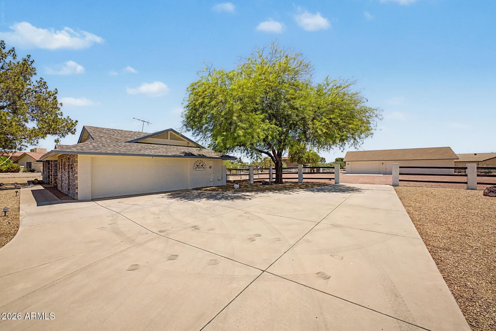 9337 N 111th Drive, Sun City, AZ 85351 — photo 5 of 44
